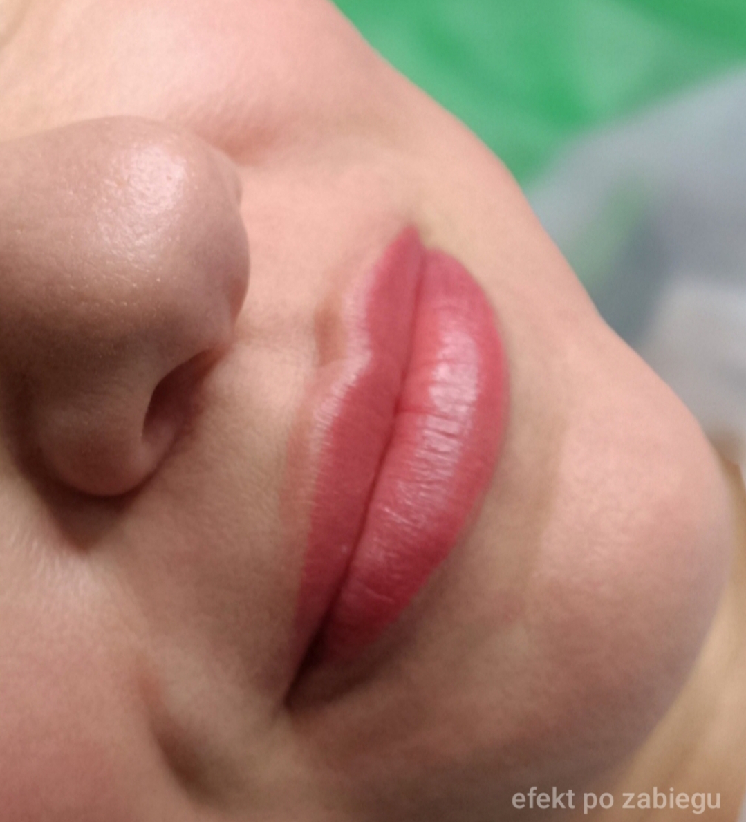 Makijaż permanetny ust